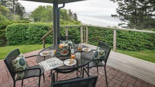 Ocean Views Outdoor Living 5min Walk to Beach The Purcell House by AvantStay - 8