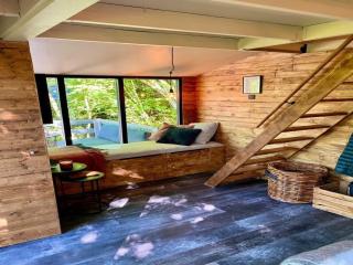 Elegant Chalet Getaway in Ardennes - 2