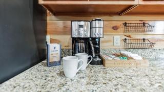 Laurel Point by AvantStay Sleeps 18 Indoor Pool Hot Tub Theater Game Room - 2