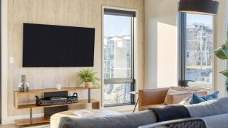 New Modern 2BDR in Walkable Midtown w Gym Pool Honkey-Tonk by AvantStay - 4