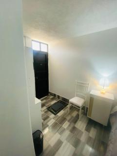 Habitación Privada con Baño Privado Cama Doble - Cayma - 4