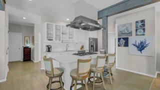 3704 Cameron by AvantStay Pool Bar Multiple Balconies - 7