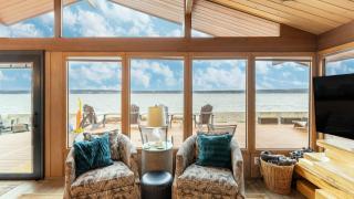 Oceanfront w Game Room Fire Pit Panoramic Views Angels Landing by AvantStay - 7