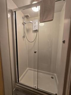 Comfy Semi-Central Stay near Entertainment Park - 6