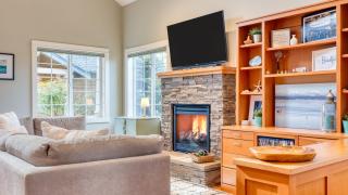 Sunny Backyard Fireplace Coastal Access in Peaceful Neighborhood Near Shopping - 5