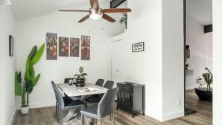 Modern Home w Shared Pool Yard Prime Location Fairlawn Lane B by AvantStay - 3