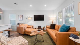 Casa Que Canta by AvantStay Private Pool Firepit Walkable East Austin Gem - 5