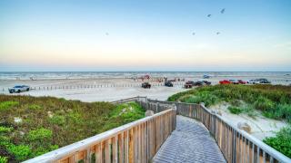 Port A Escape w Pools Patio Walk to Beach La Concha by AvantStay - 6