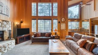 Northstar Haven by AvantStay Cozy-Chic Retreat Near Lake Tahoe Downtown Truckee - 2