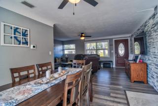 Coral Coastal Retreat - 5
