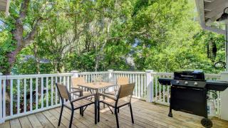 10 Sandcrab Court by AvantStay Beautiful Home w Deck Walk to the Beach - 8