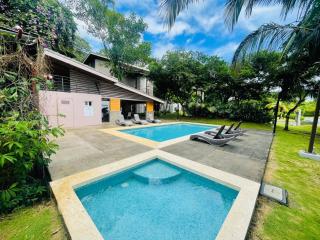 Beach Apartment with Pool and Lake - Playa Hermosa - 0