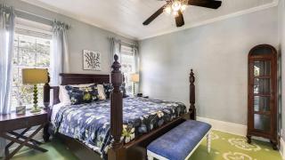 Lighthouse Villa by AvantStay Walk to Southernmost Point w Private Pool Patio Month Long Stays - Key West - 0