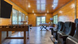 Indoor Pool Theater Hot Tub Mountain Views Near Dollywood Crimson Crest by AvantStay - 8