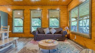 Indoor Pool Theater Hot Tub Mountain Views Near Dollywood Crimson Crest by AvantStay - 4