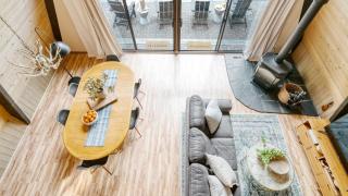 Alder by AvantStay Moody Retreat: Patio Hot Tub in Sunriver - 5