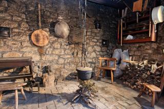 Apartments with parking space Smrdelje, Krka - 23078 - 2