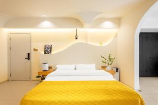 Shangri La Horizon View Hotel Dukezong Ancient City Branch located near the prayer wheel of the Great Buddha Temple, offers free high-speed train plane pick-up upon check-in - 8