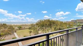 303A Shipwatch by AvantStay Ocean View Shared Pool Boardwalk to Beach - 9