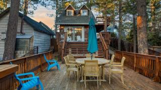 Waterfront Big Bear Cabin w Hot Tub Private Dock Firepit Lakeside on Lagunita - 8