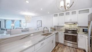 412 Seascape by AvantStay Oceanfront Balcony - 5