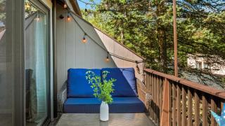 Slopeside Escape by AvantStay Walk to Ski Lifts Arcade Games Shuffleboard - 4