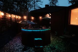 Dom Zielarki z widokiem na jezioro, sauna, balia - 4