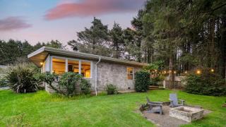 Four Bears by AvantStay Walk to Beach Hot Tub Ocean View - Arch Cape - 7