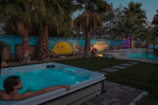 Palm Palace - 10 min to STRIP - - 9