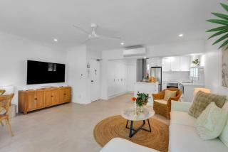 Belle Escapes Beach Shack - 5