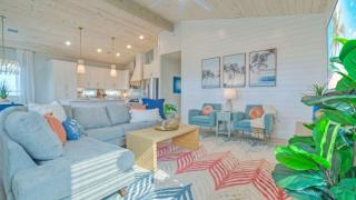 Flirty Flamingo by Avantstay Private Pool Firepit Balcony - 3