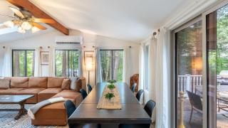 Lakeshore Oasis by AvantStay Private Beach Views Hot Tub Volleyball - 2