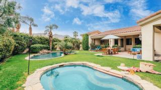 Firefly by AvantStay Spacious Backyard w Pool Hot Tub - 0