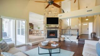 Travis by AvantStay Waterfront Lake Retreat - 6