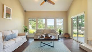 Travis by AvantStay Waterfront Lake Retreat - 5