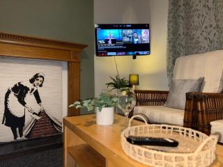 Long Eaton Cosy Homestay Close to Town & Station - 6