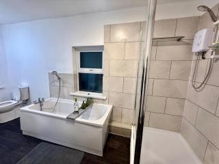 Long Eaton Cosy Homestay Close to Town & Station - 5