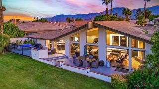 Golf Course-Front Views Pool Hot Tub Modern Oasis Edgy House by AvantStay - 0