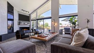 Golf Course-Front Views Pool Hot Tub Modern Oasis Edgy House by AvantStay - 5