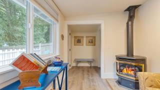 Cottage By The Bay by AvantStay 0.5mi to Beach - 6