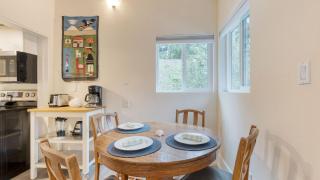 Cottage By The Bay by AvantStay 0.5mi to Beach - 1