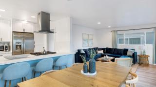 Steps from the SandBoardwalk Outdoor Dining Parking and Patio in Newport - 6