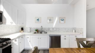 Oceanfront 2BR Rooftop Deck Beach Access Strand Way B - 1