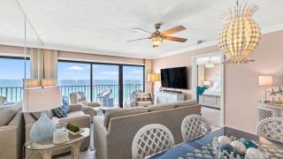 Beachfront Breeze by AvantStay Beachfront Condo - 5