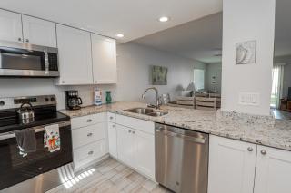 Ocean Village Club O11 - 1