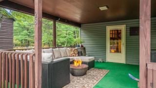 Double Diamond Lodge by AvantStay Group Escape w Firepit Patio Activities - 8
