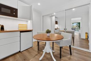 Garigal Studio 1br Unit with Pool Access - 5