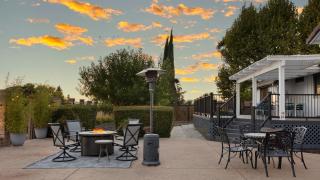 Paso Vista Bella by AvantStay Luxe Group Escape w Wine Country Views - 8