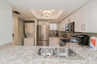 Ocean Village Club K11 - 1