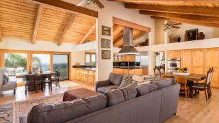 Resort-Style Estate w Pool Game Room Tennis Court Near Wineries The Tennis Ranch by AvantStay - 1